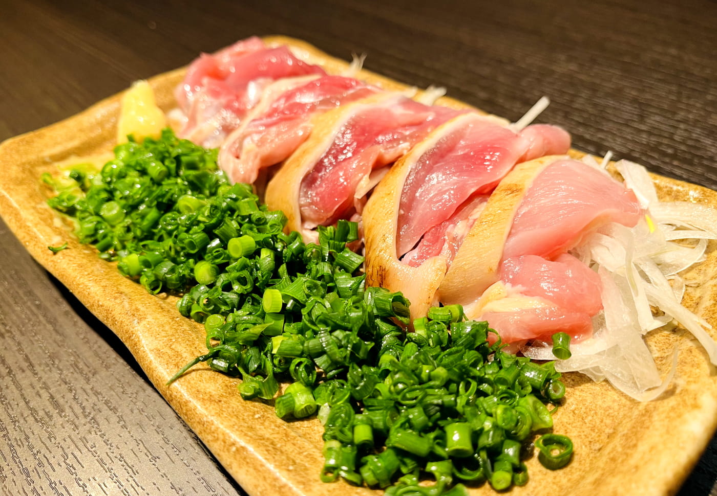  コリコリ食感の鶏たたき[ 宮崎県 ]